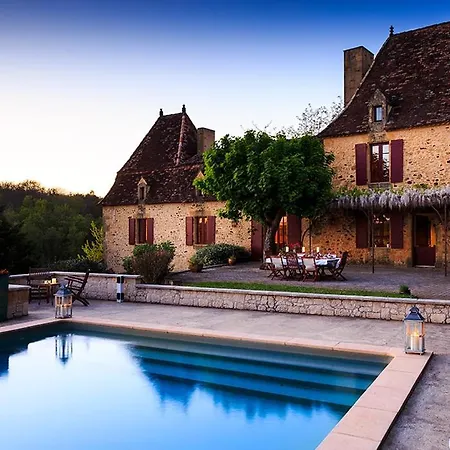 Villa Bouillac Sleeps 12 *
