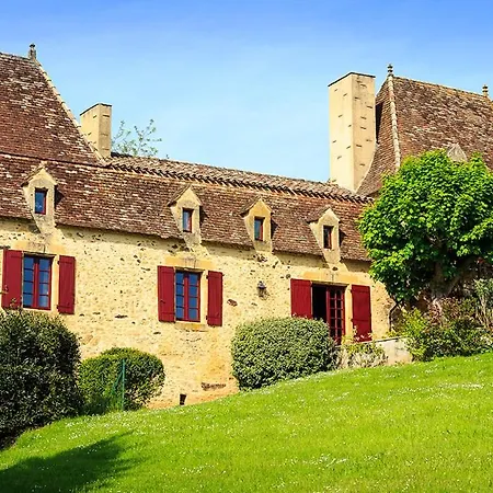 Bouillac Sleeps 12 *