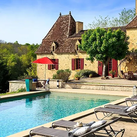 Bouillac Sleeps 12 *